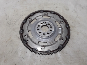   Clutch flywheel 