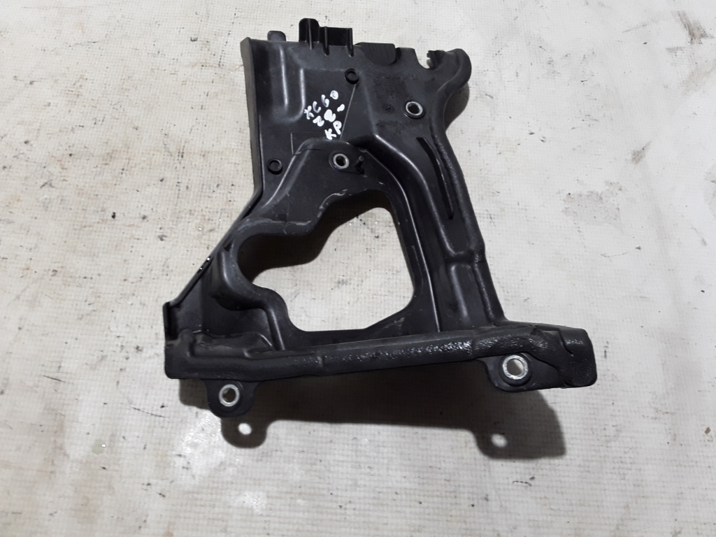 Used VOLVO XC60 Another detail under the hood 32338461