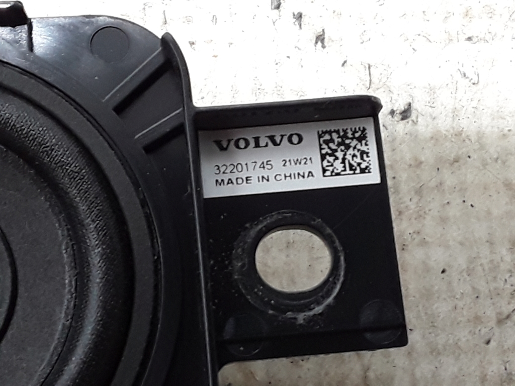 VOLVO XC60 2 generation (2017-2024) Subwoofer 32201745 21018326