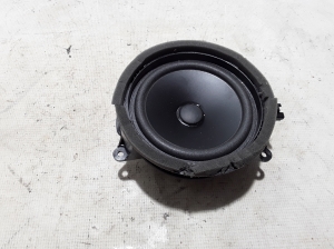   Rear side door speaker 