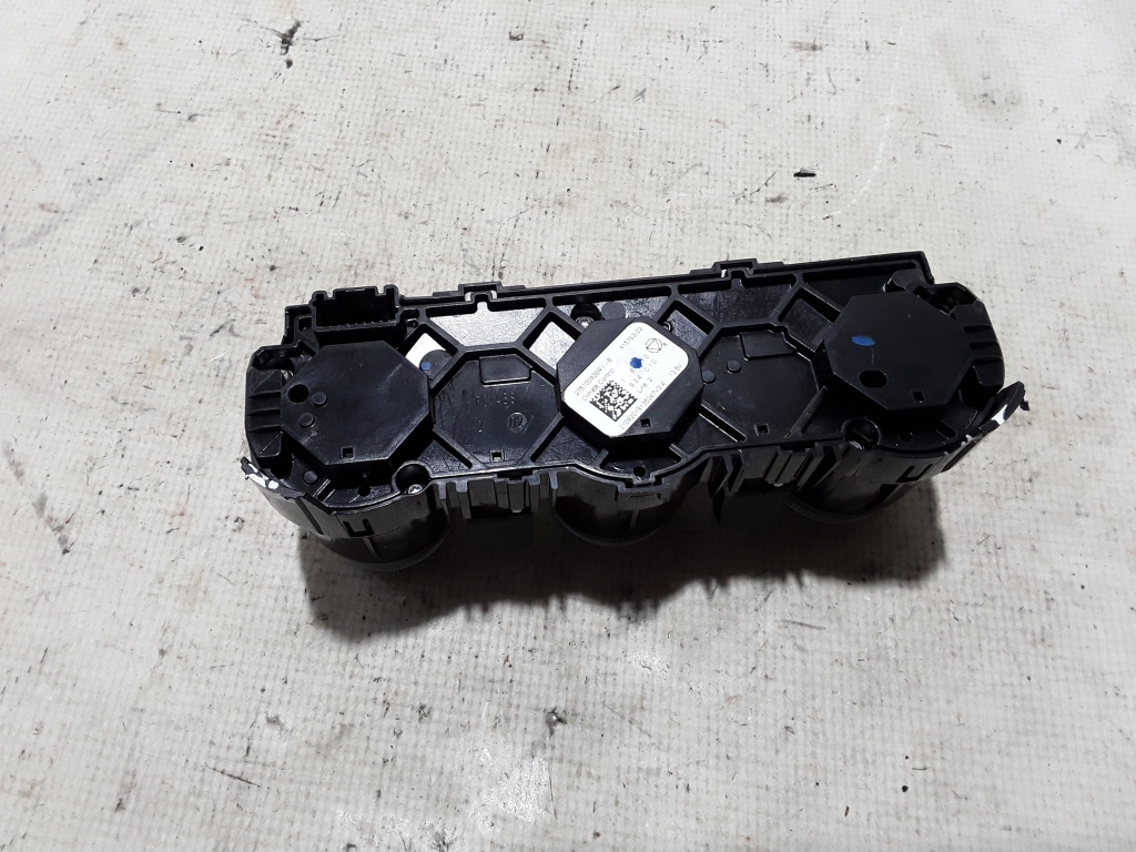 RENAULT Clio 5 generation (2019-2023) Climate  Control Unit 275100936R 21018310