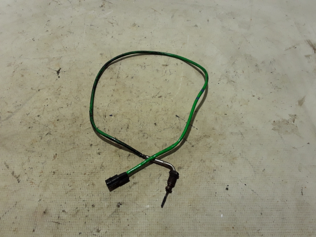 RENAULT Clio 5 generation (2019-2023) Exhaust gas temperature sensor 226400160R 21018251