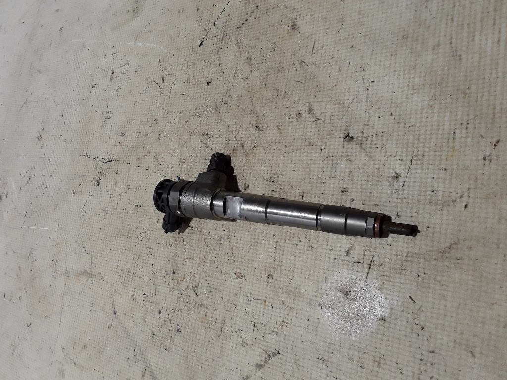 RENAULT Clio 5 generation (2019-2023) Fuel Injector 8201636333 21018246