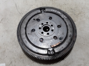  Clutch flywheel 