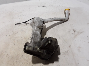   Front washer fluid reservoir  - 289103103R 