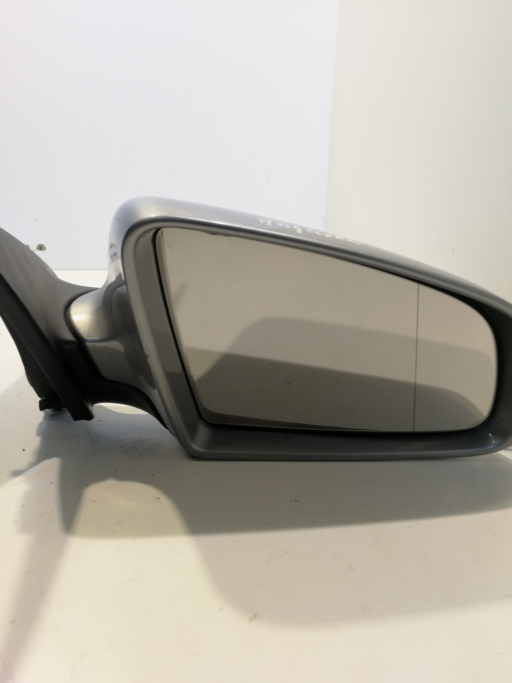 Used AUDI A6 Side mirror and its details 4F2 858 532 K