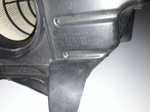 Ford Kuga (2012–2019) Air filter housing CV619600DC - 3