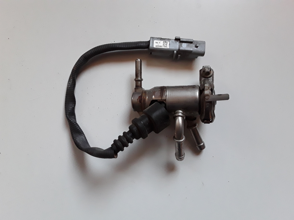 Used Dacia Dokker AdBlue nozzle 208995377R