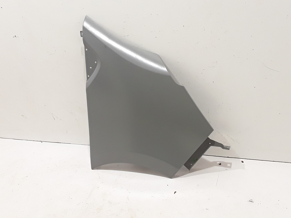 Used RENAULT Trafic Front wing 631004953R