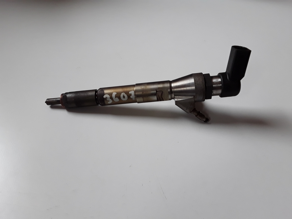 Used NISSAN Qashqai Fuel injector H8201100113