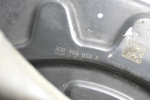 Volkswagen Passat B8 (2014–2023) Front wheel hub 5Q0407258 - 3