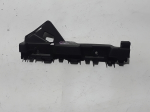 Front bumper bracket - 622215320R