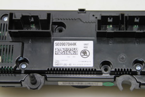 Skoda Octavia III (2013–2019) Heater control panel 5E0907044K - 2