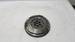  Clutch flywheel 