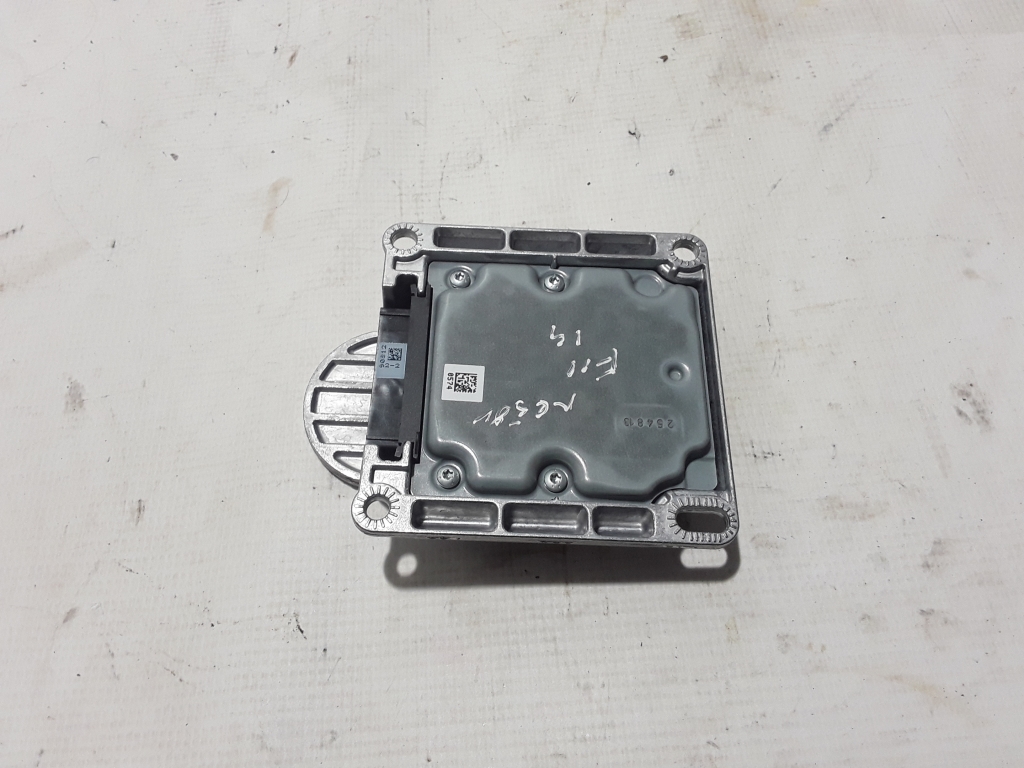 BMW 5 Series F10/F11 (2009-2017) SRS Control Unit 6868251 21018764