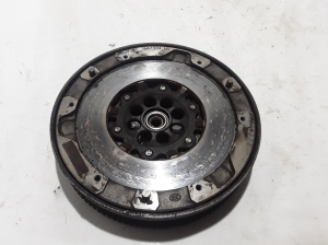   Clutch flywheel 