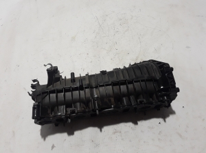  Intake manifold 