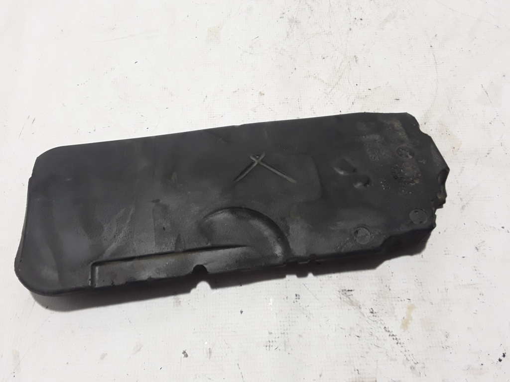 BMW 5 SERIES F11 (2010–2017) Engine cover 7810838 BMW 5 SERIES F11 (2010–2017) Engine cover 7810838
