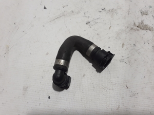 BMW 5 SERIES F11 (2010–2017) Jahutusradiaatori voolik 8515075 - 3