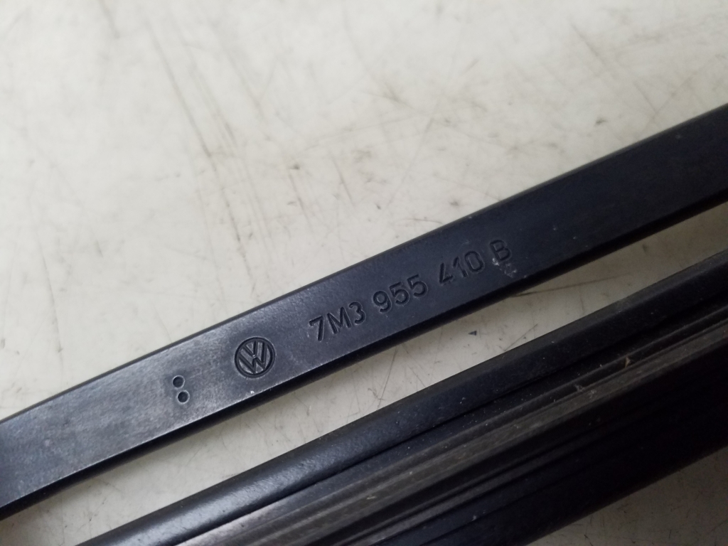 VOLKSWAGEN Sharan 1 generation (1995-2010) Front Wiper Arms 7M3955410B 24967609