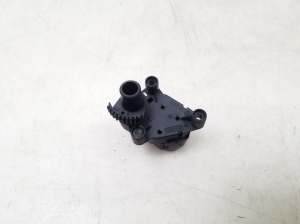 Volkswagen Sharan (1995–2010) Stellmotor Heizungsklappe 7M3907511D - 4