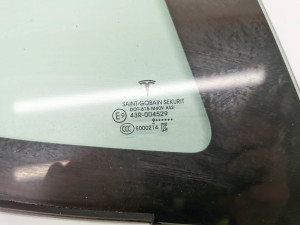 Tesla Model 3 3 (2016–2024) Seitenscheibe hinten (Karosserie) 1080706-00-H - 2