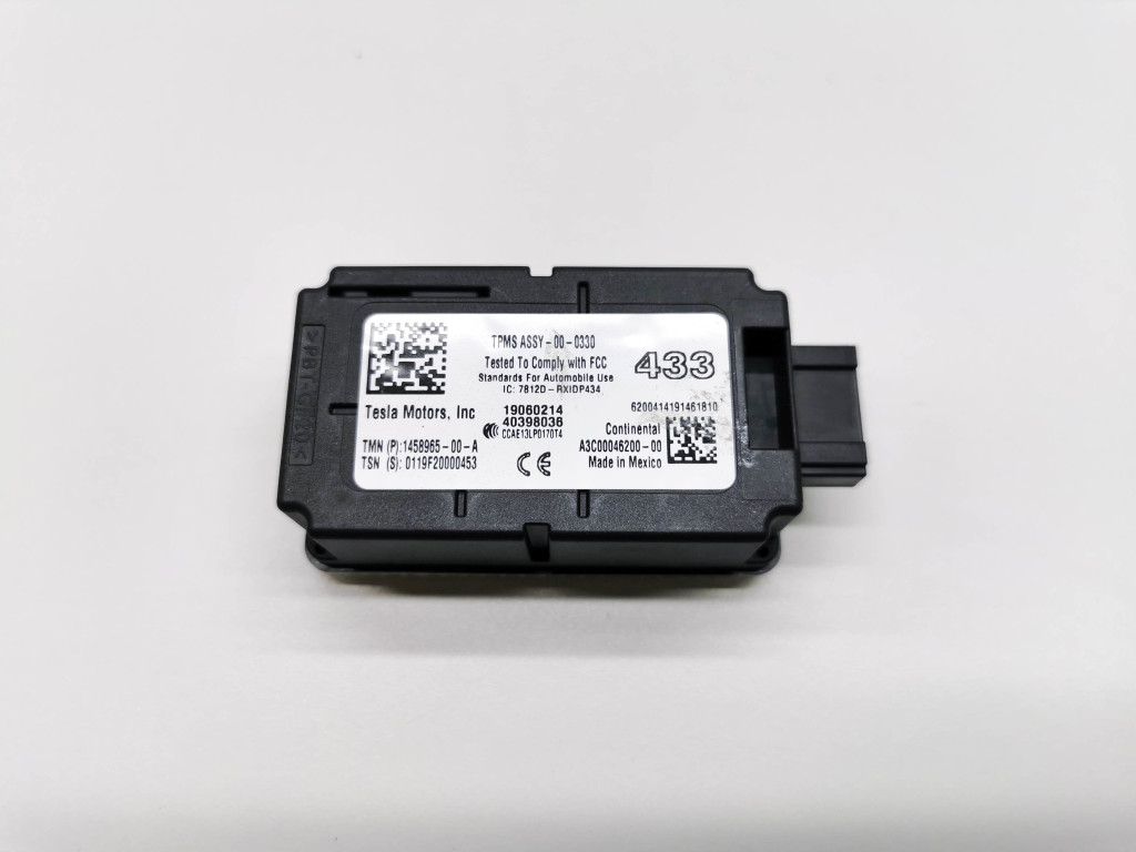 Tesla Model 3 3 (2016–2024) Tire pressure control module 1458965-00-A Tesla Model 3 3 (2016–2024) Tire pressure control module 1458965-00-A