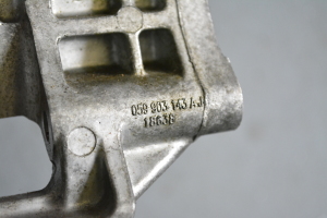 AUDI A4 B8 (2007–2016) Generaatori kinnitus 059903143AJ - 3