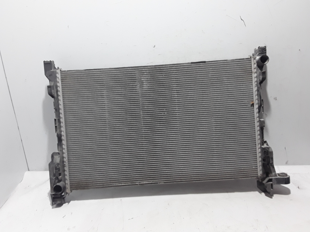 Used RENAULT Trafic Cooling radiator 214104966R