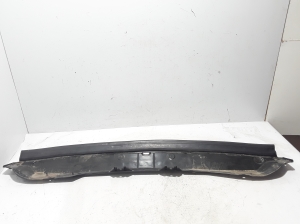   Grille d’auvent (garniture du mécanisme d’essuie-glace)  - 668108189R 