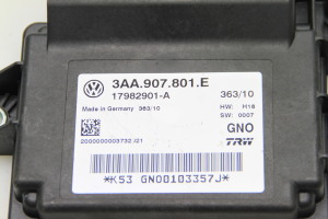 Volkswagen Passat B7 (2010–2014) Electric parking brake control module 3AA907801E - 4