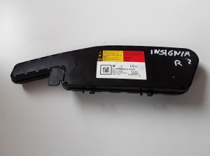  Front seat airbag 