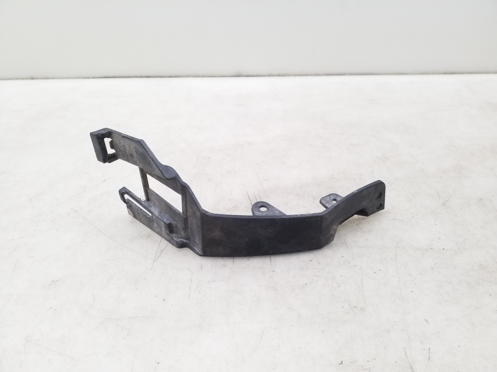 MERCEDES-BENZ E-Class W213/S213/C238/A238 (2016-2024) Aizmugurējā labā bampera stiprinājums A2138855005 24967933