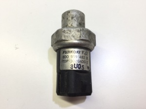 AUDI A4 B5 (1994–2001) A/C condenser sensor 8D0959482B - 2