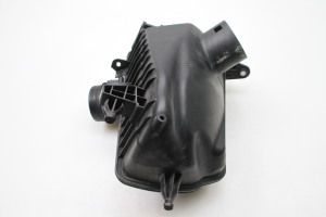 NISSAN Qashqai (2006–2013) Luftfiltergehäuse 1022318S01 - 4