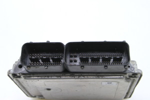 Volkswagen Passat B7 (2010–2014) Engine control unit 03L906018AL - 2
