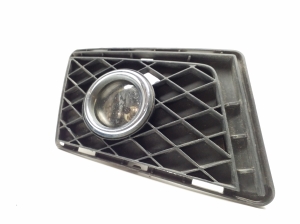  Front bumper fog lamp cover 