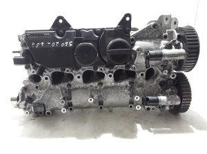  Engine head 