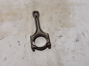  Connecting rod 