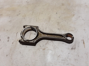  Connecting rod 