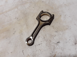  Connecting rod 