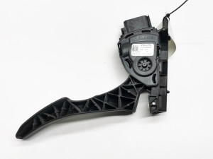 VOLVO V70 III (2007–2017) Accelerator pedal 31329060 - 3