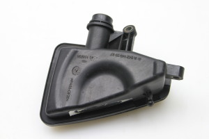 Mercedes Benz CLS-Class 219 (2004–2010) Sonstiger Behälter A6421400087 - 2
