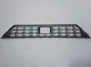  Front bumper lower grille 