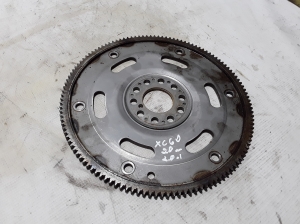  Clutch flywheel 