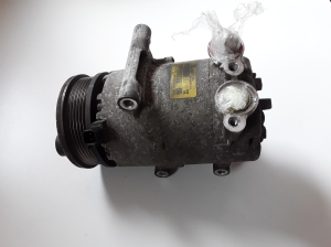   Air conditioner compressor 