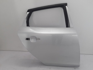  Rear side doors 