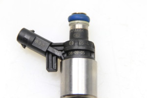  Fuel injector 