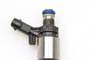  Fuel injector 