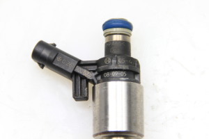  Fuel injector 